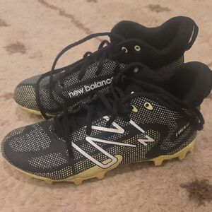 New Balance Kids Black and Yellow Sneakers